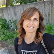 Insegnante di ruolo,impartisce lezioni o aiuto compiti